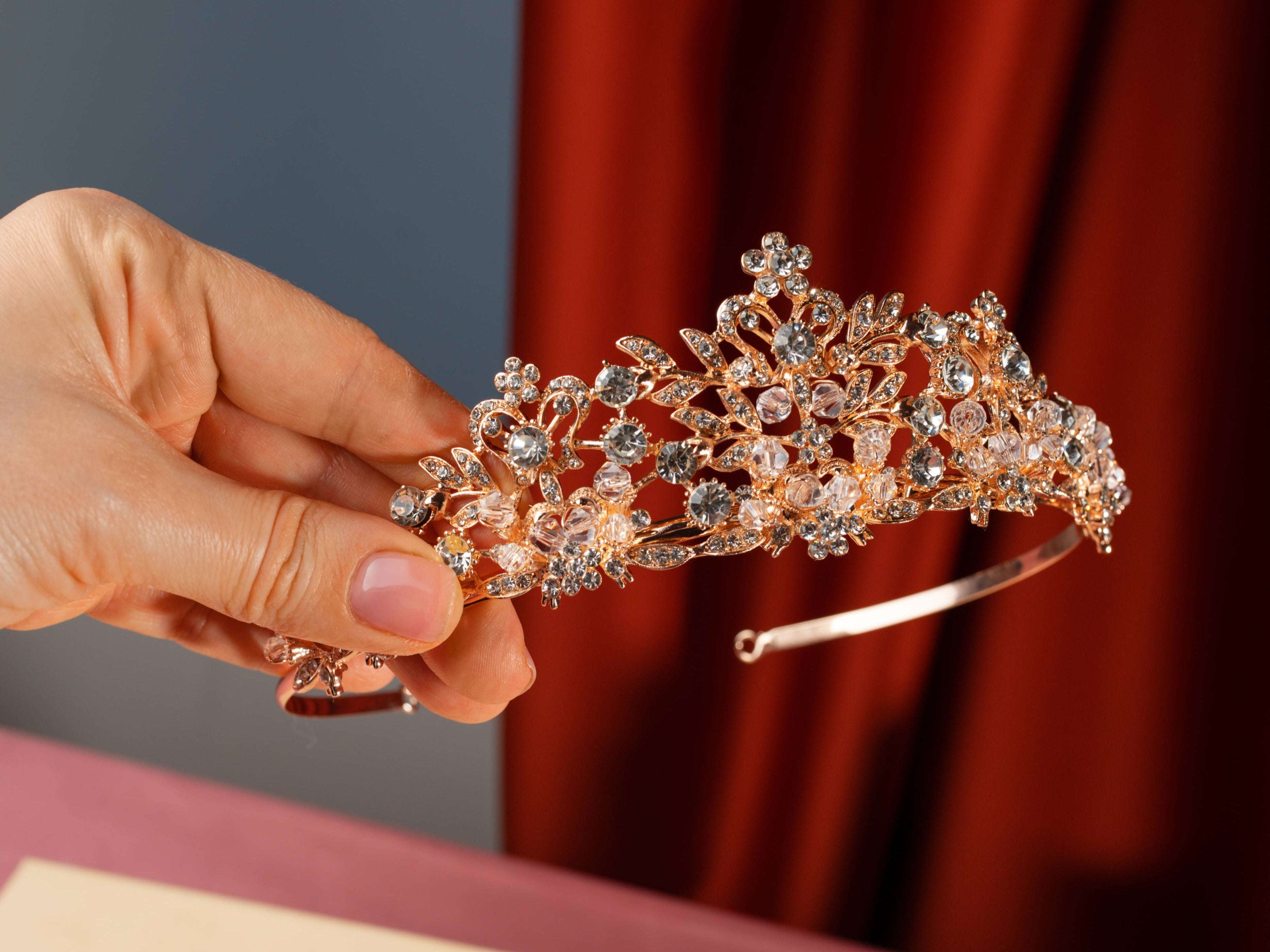 A Fun Guide to Victorian Jewelry: History, Styles, and Tips