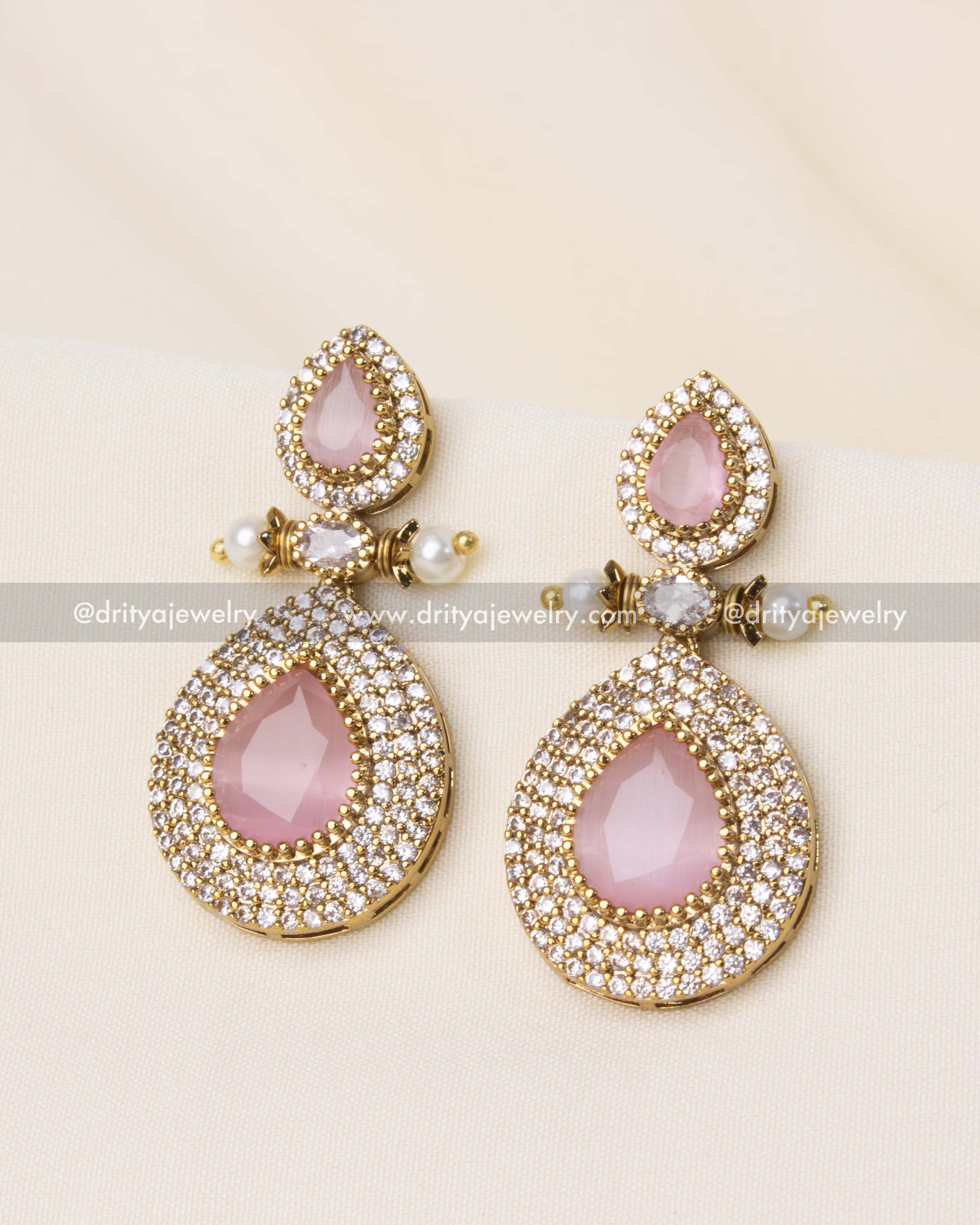 Victorian Layered Short Necklace - Blush Pink