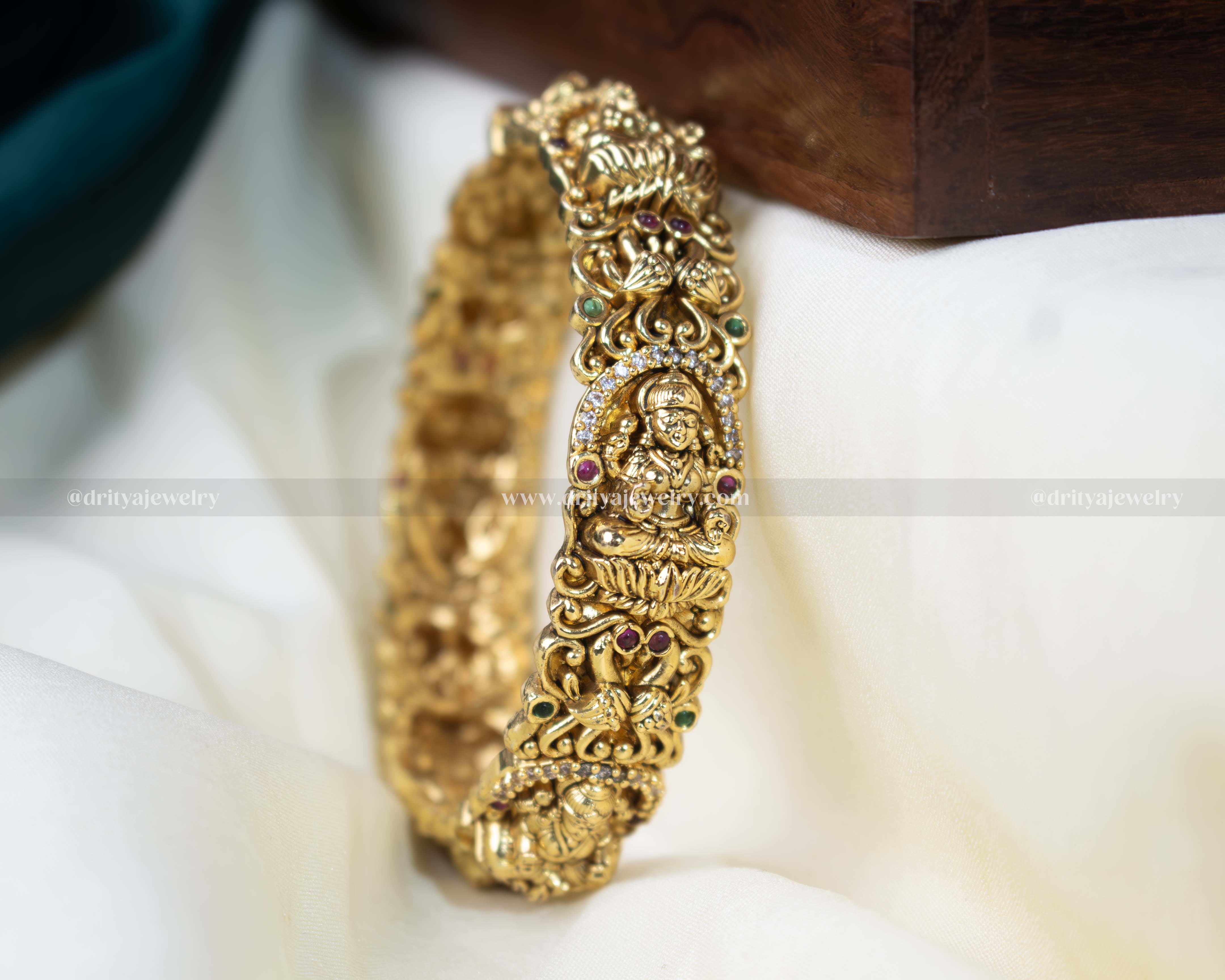 Openable Temple Bangle