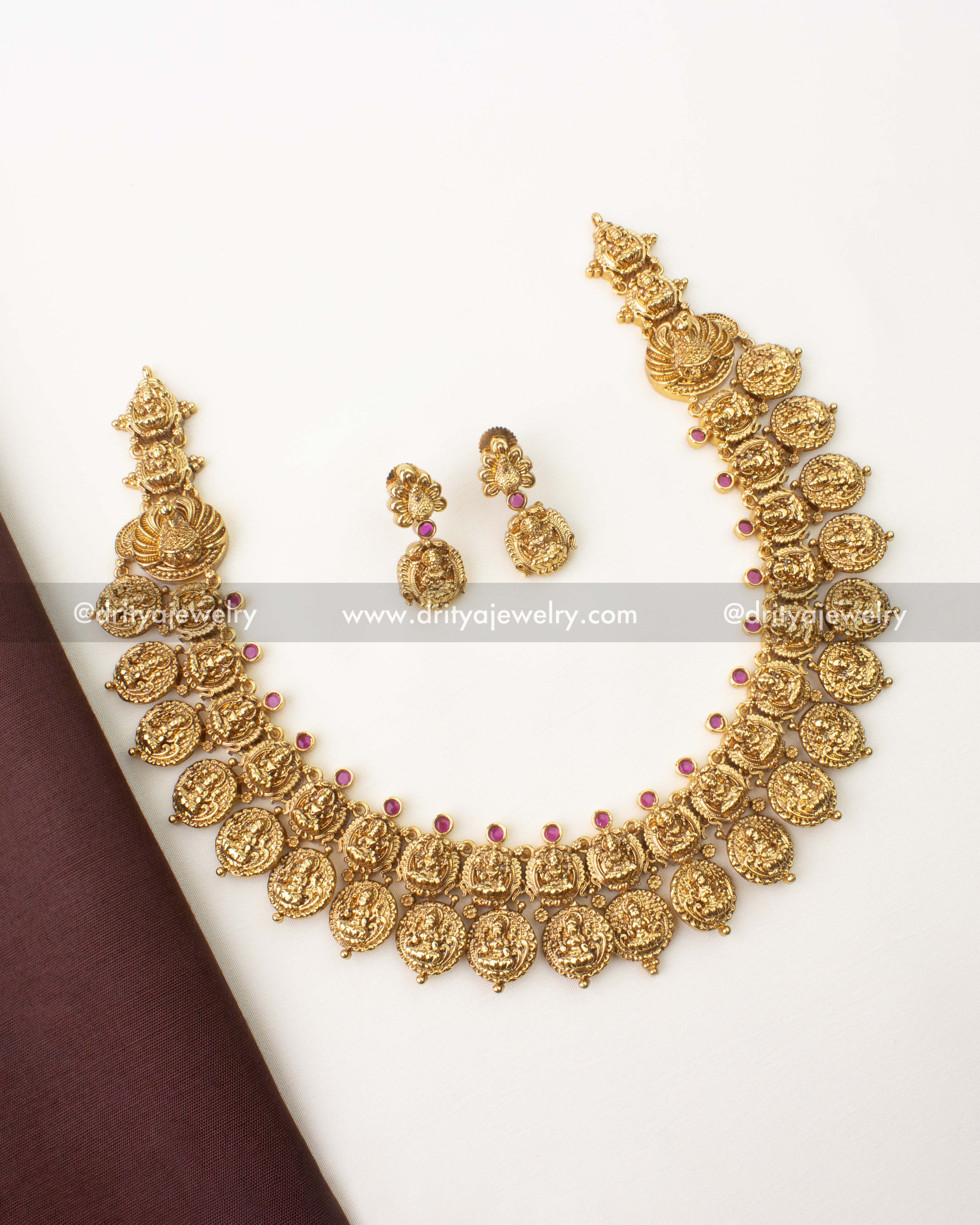 Temple style Bottu Maala short necklace with Nakshi Lakshmi coin detailing
