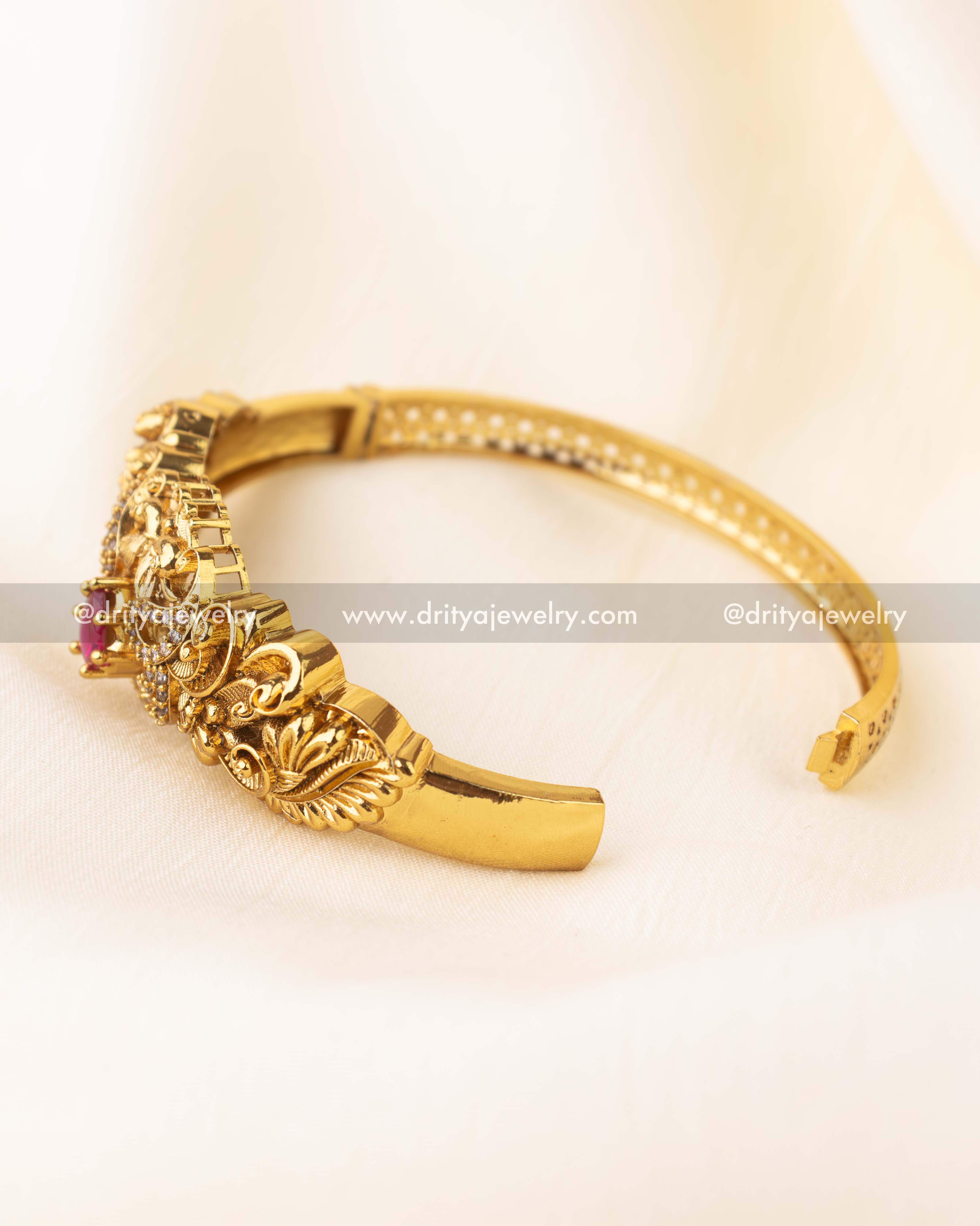 Premium Antique Openable Kada with Pink Stone