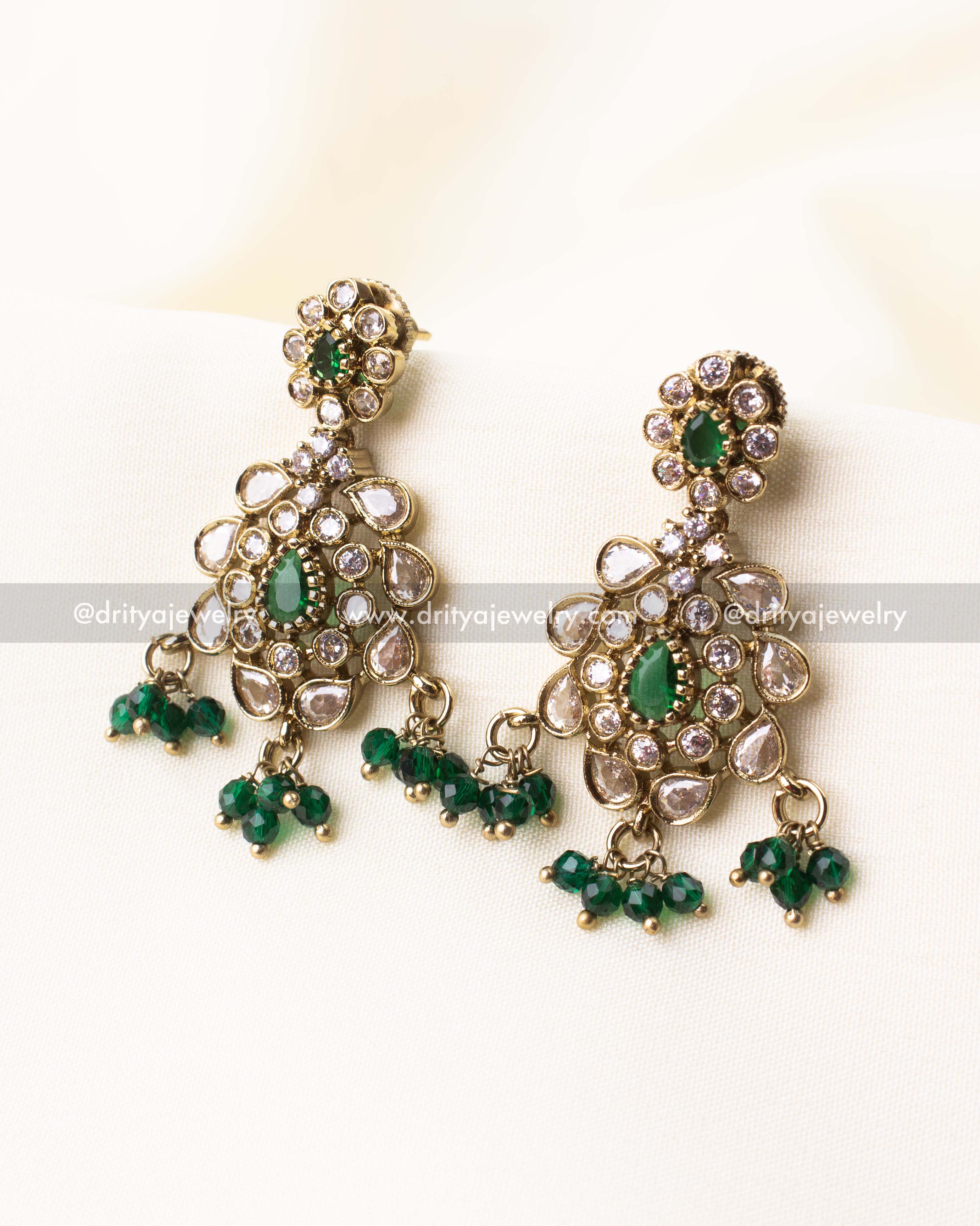 Green-stone Victorian choker necklace set with antique finish and matching earrings.