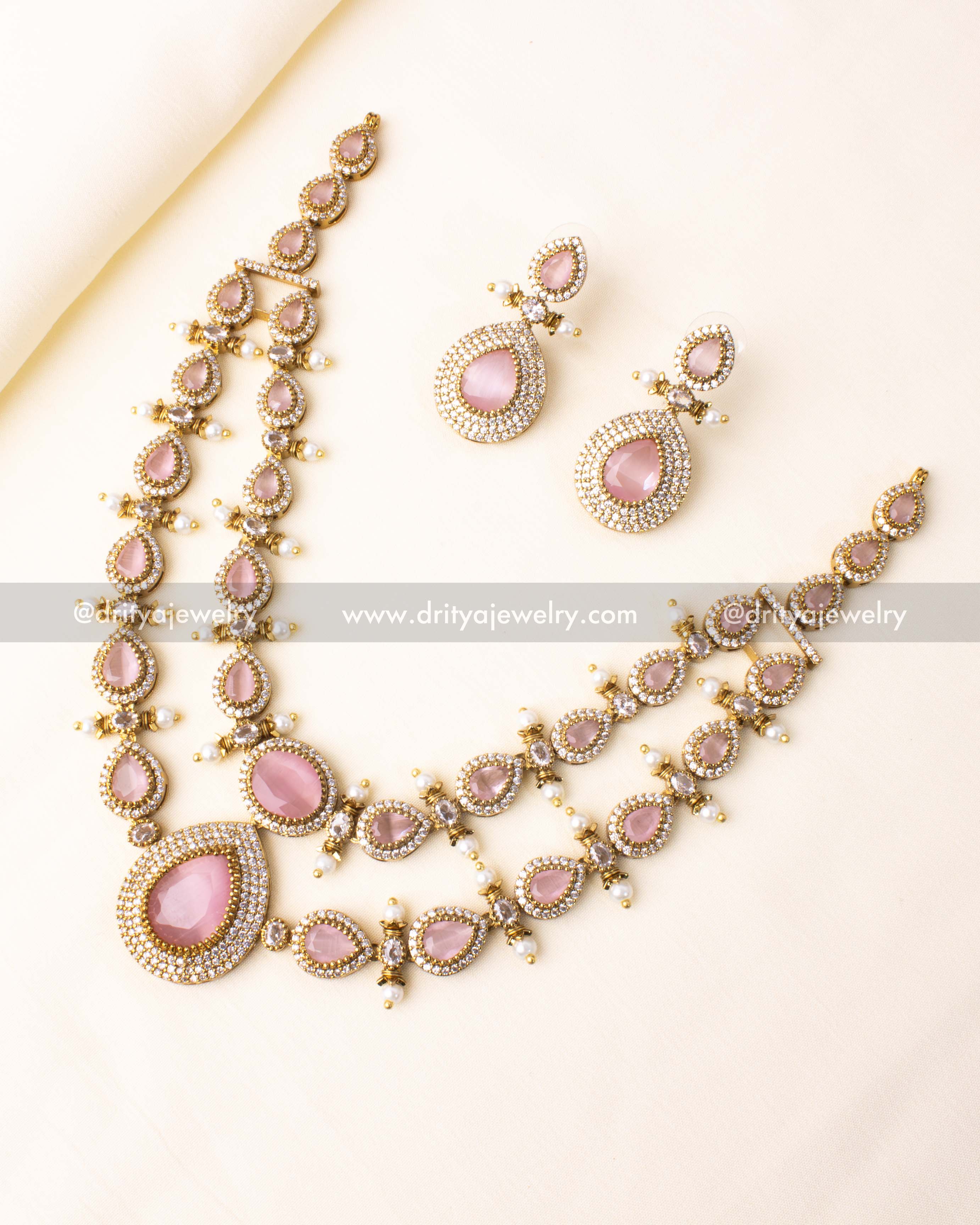Victorian Layered Short Necklace - Blush Pink