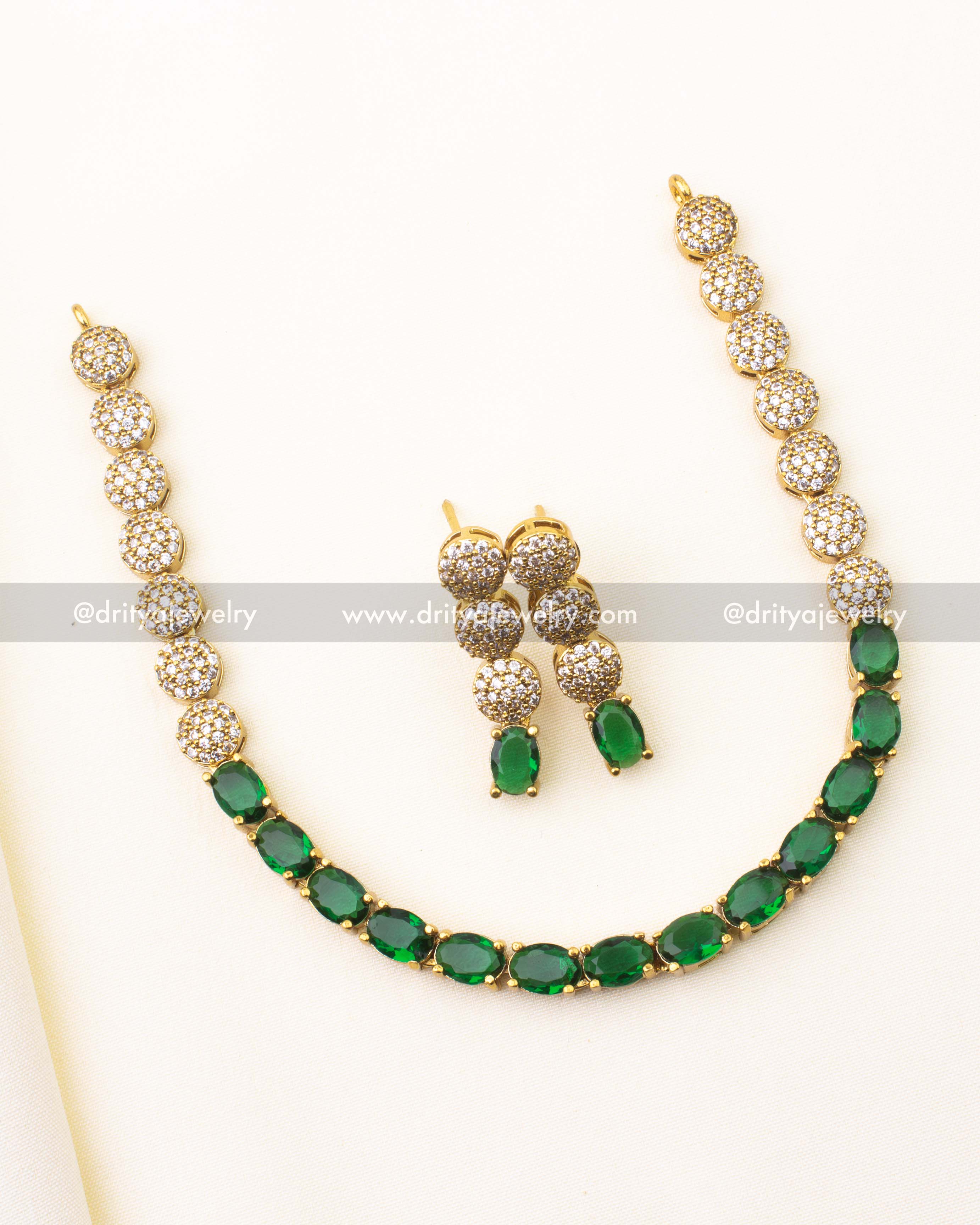 Simple AD Short Necklace Set