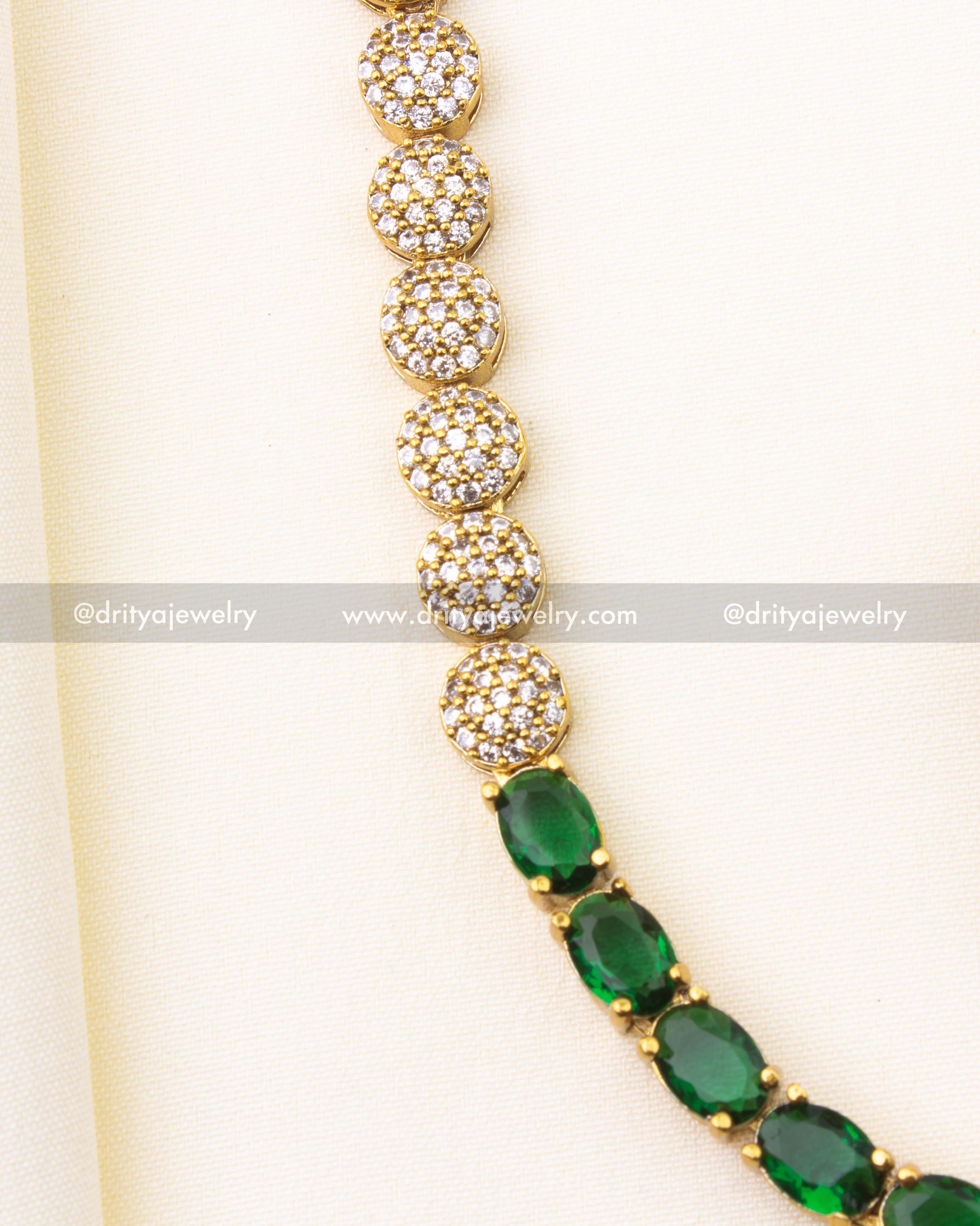 Simple AD Short Necklace Set