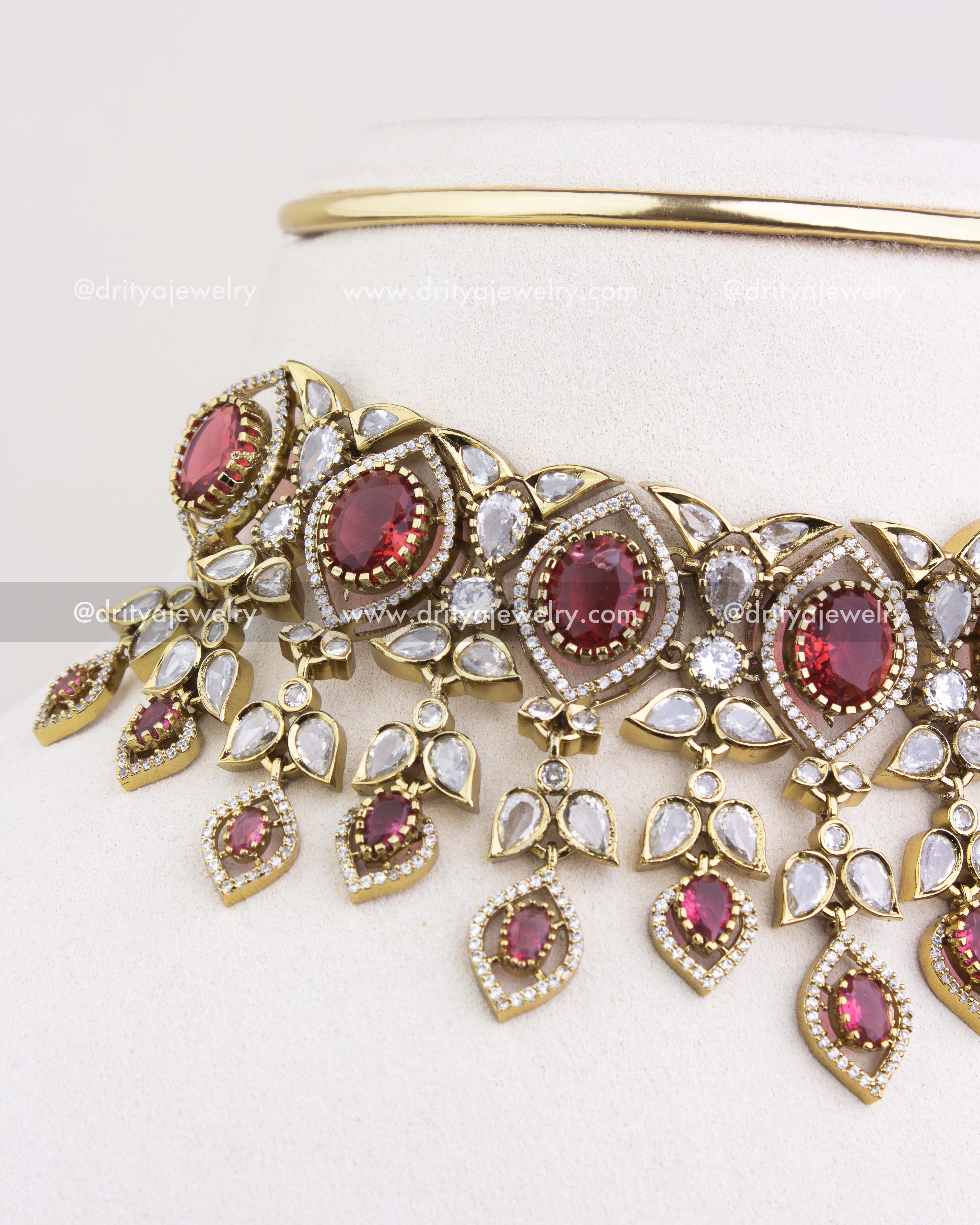 1236-R close-up of red and white stone detailing on Victorian choker necklace