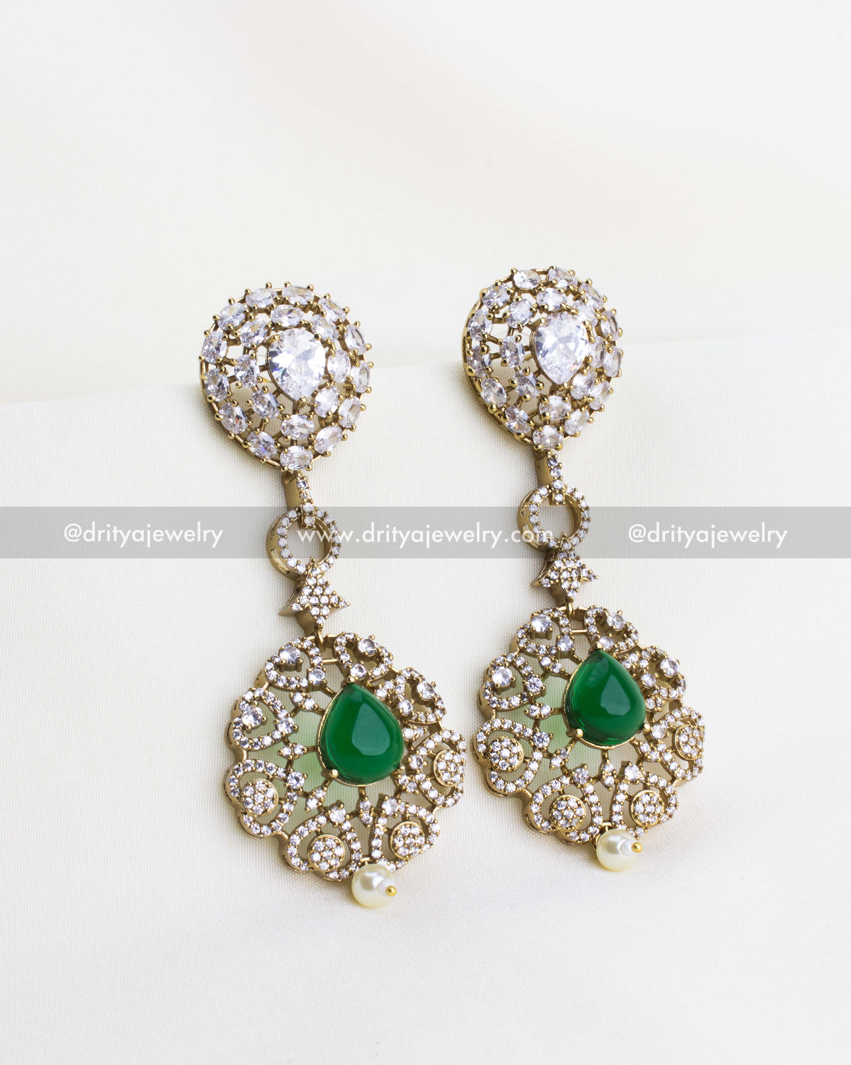 1110-W - Necklace Set - Close-up front view of emerald green stone earrings with pearl drops
