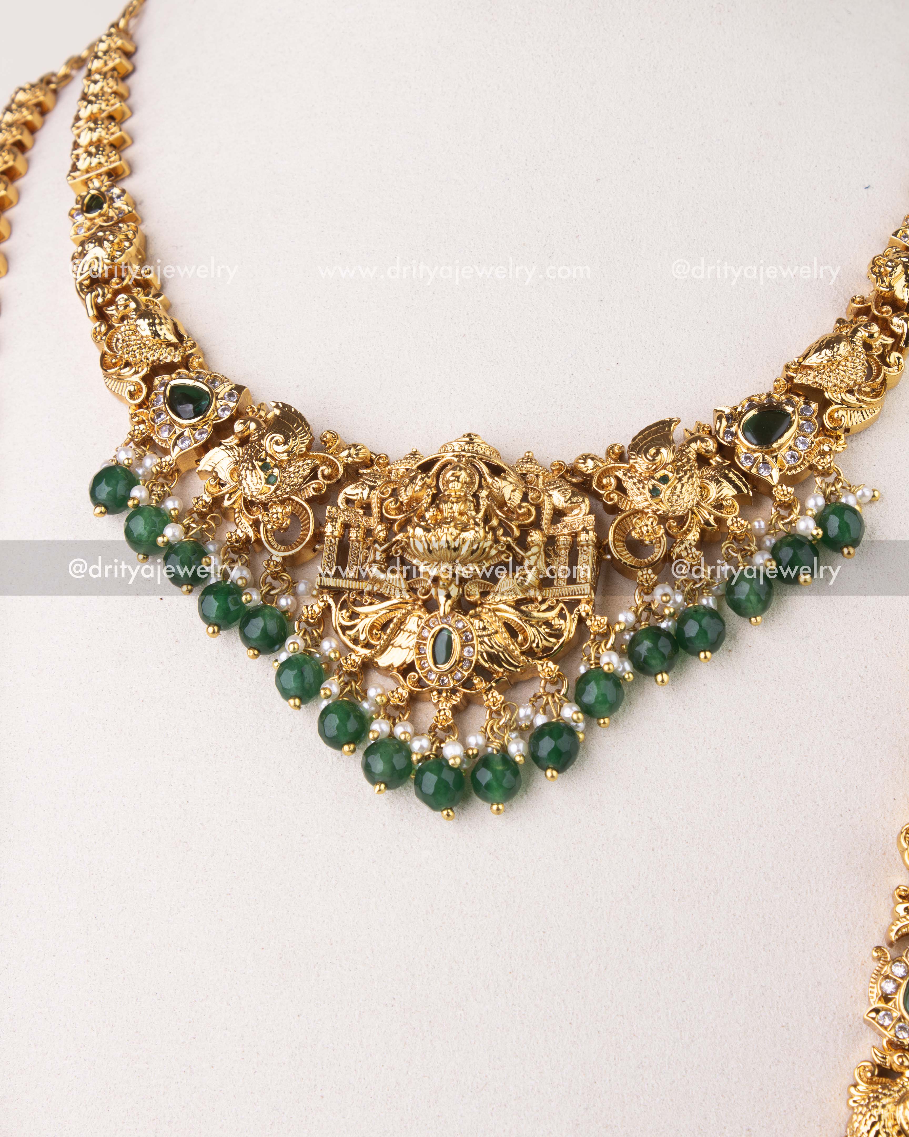 1270-G detailed view of short temple necklace with god idol centre motif