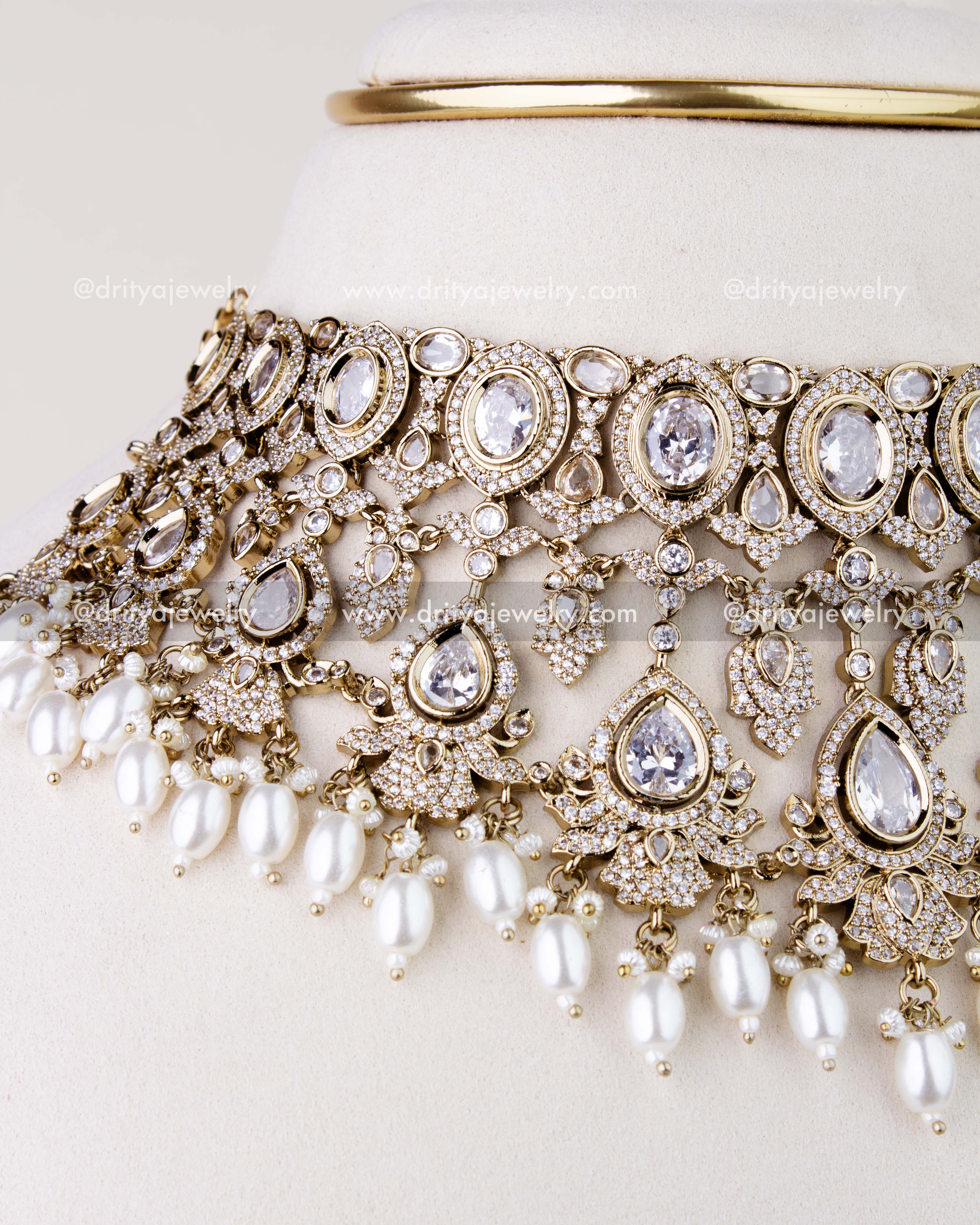 1275-W side detail of Victorian choker showing layered stones and pearl hangings