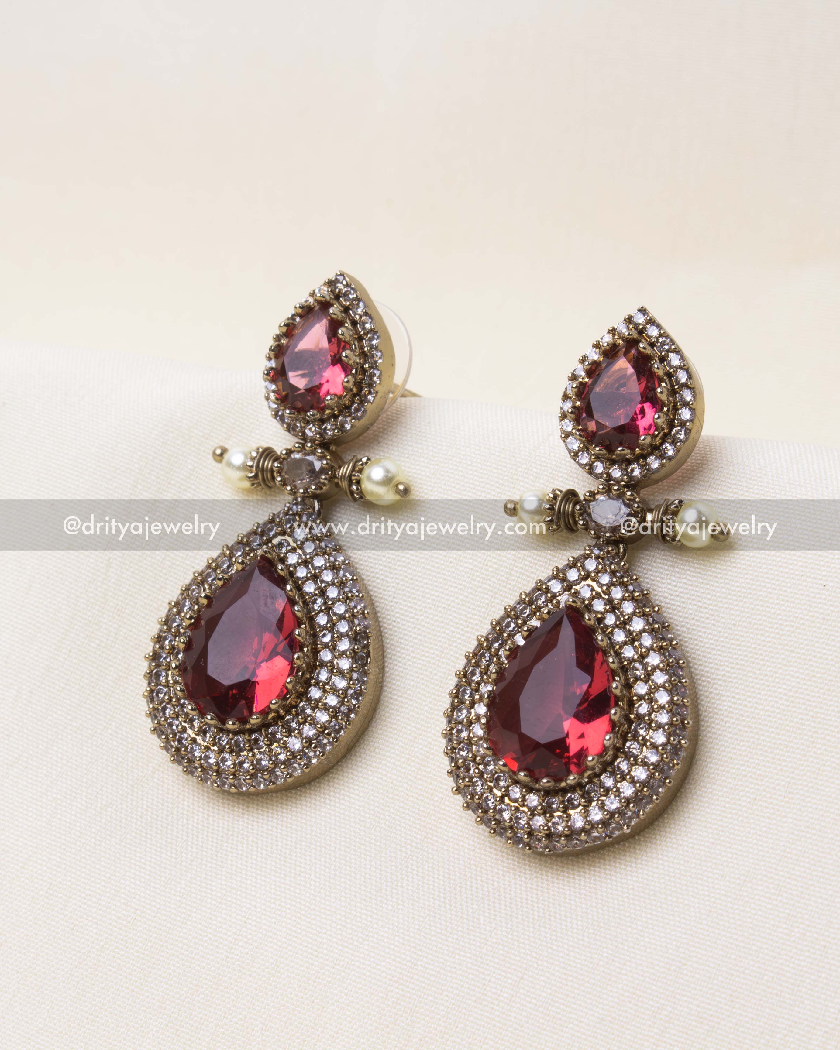 Victorian Layered Short Necklace - Ruby Red