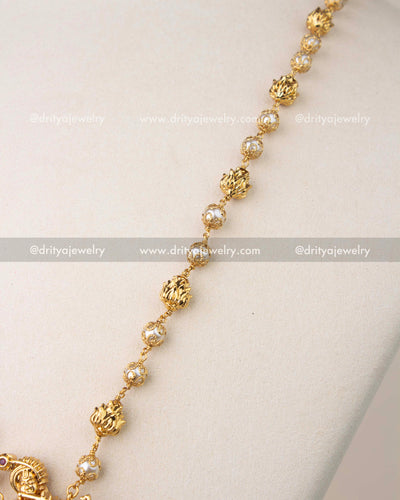 Gold-toned beaded chain with pearl embellishments for Krishna pendant necklace.