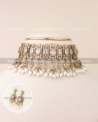 Diamond look bridal choker set with clear stones and pearl drops.