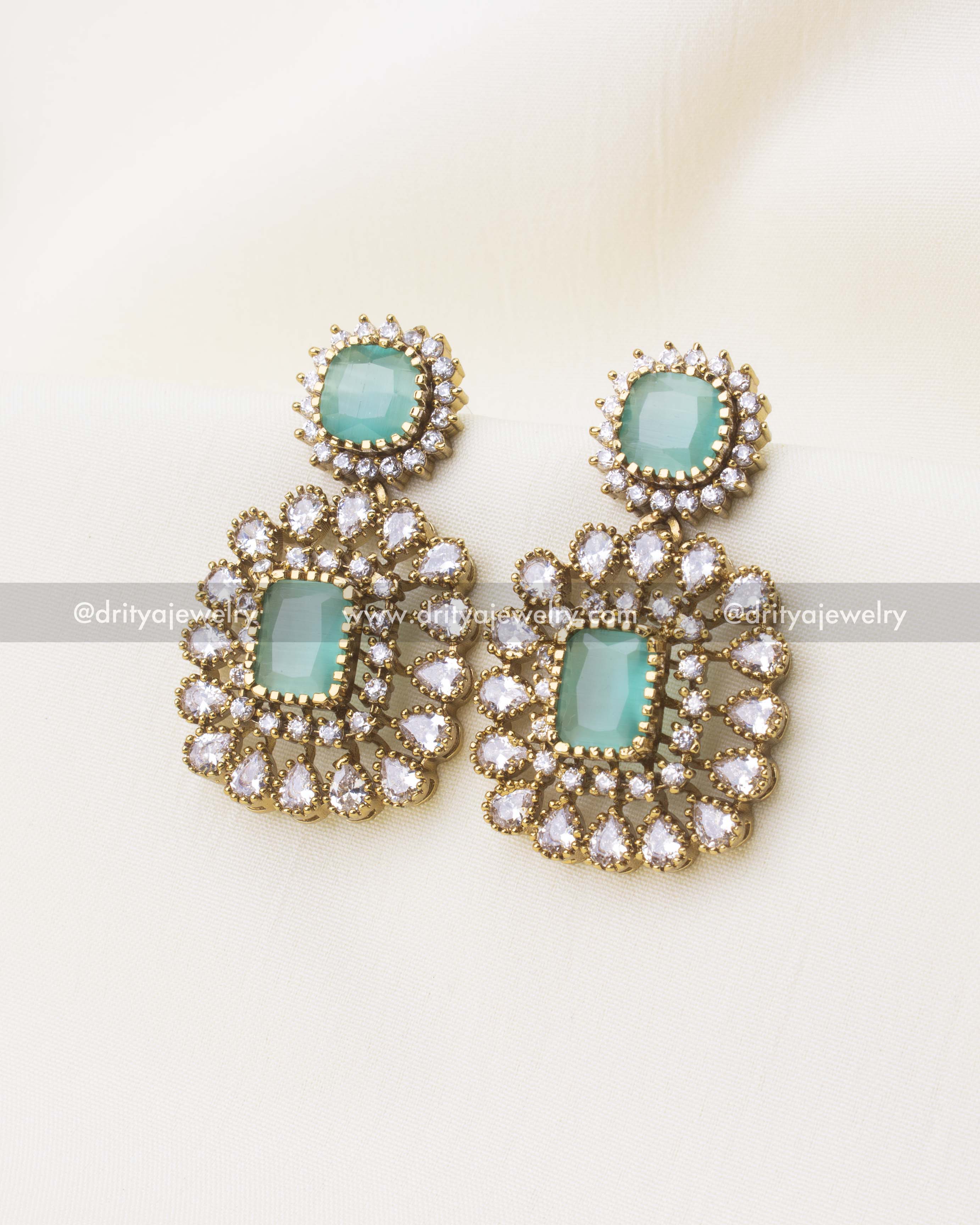 Premium Victorian short necklace set with mint green stones and earrings