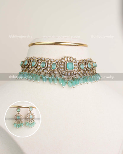 Complete Victorian mint choker set with matching earrings displayed together.