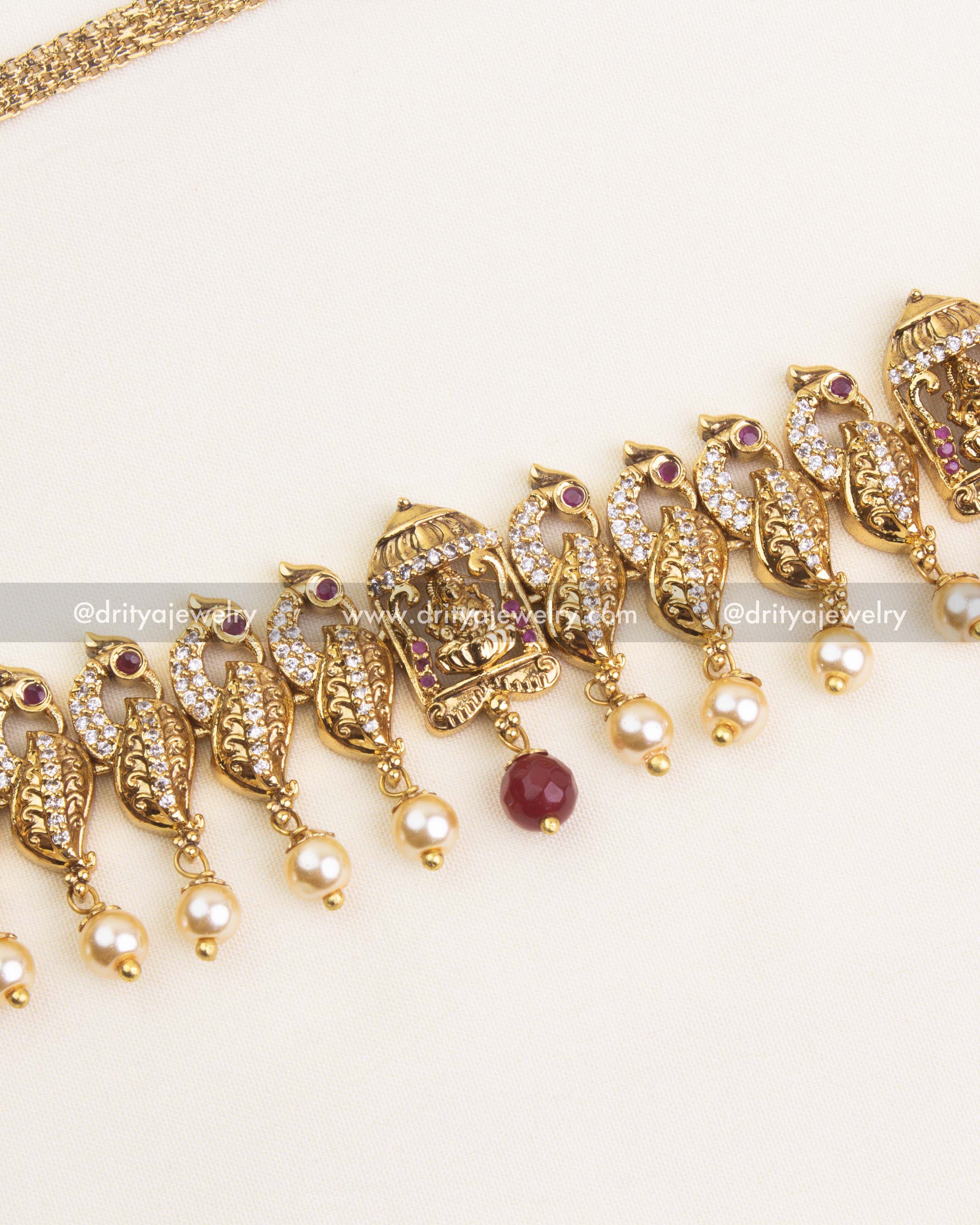 Adjustable gold-plated chain of Nakshi hip belt with antique polish