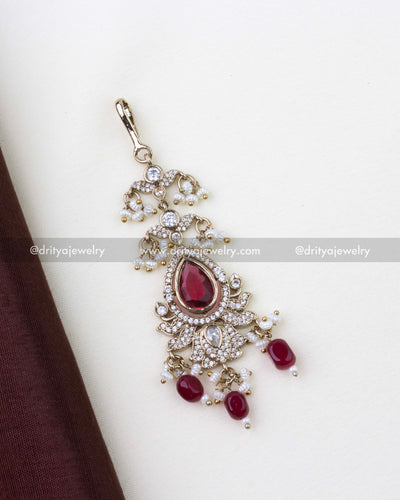 1275-R close-up of matching red stone maang tikka with bead drops
