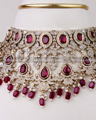 1275-R close-up of central motifs of red stone Victorian choker necklace