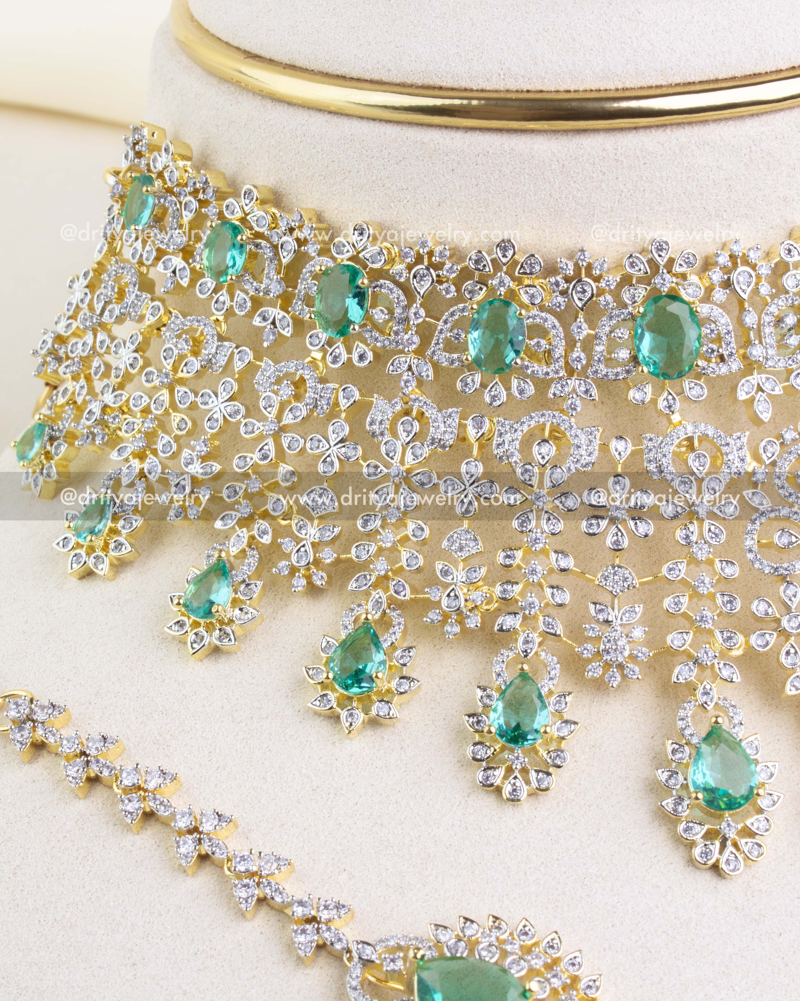 1226-G Side angle of premium emerald CZ bridal choker
