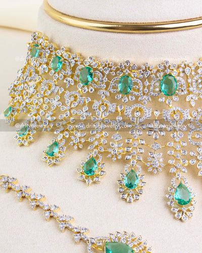 1226-G Side angle of premium emerald CZ bridal choker