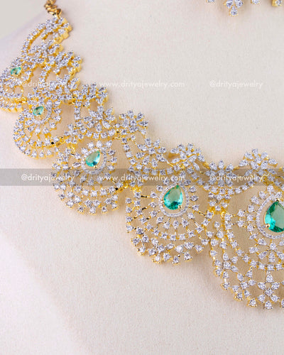 1278-RE premium emerald CZ short necklace close-up of central motifs