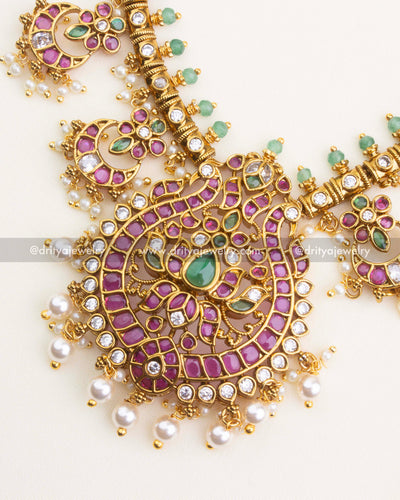 SKU 1170 close-up of butta stone necklace pendant with pearls