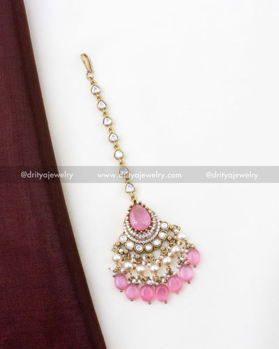 1285-BP full view of Victorian-style pink polki kundan maang tikka with chain and hook
