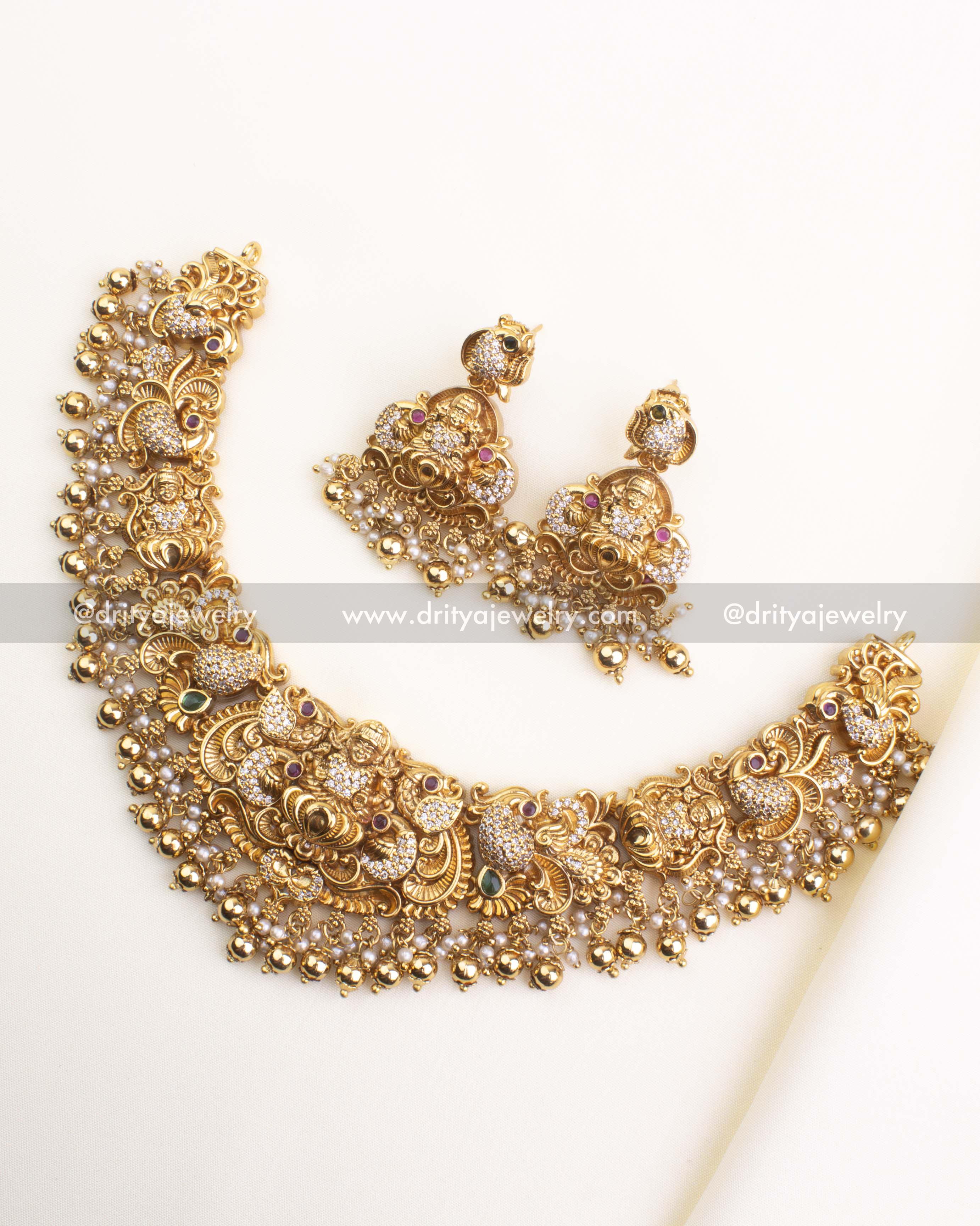 700-GGO - Necklace Set - Full set top view showing short necklace and matching earrings