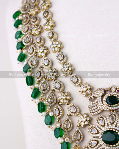 1309-GL close-up of layered necklace strands with emerald beads and pearls