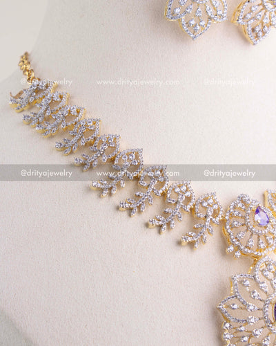 1232-PU side view of stone-studded short necklace links