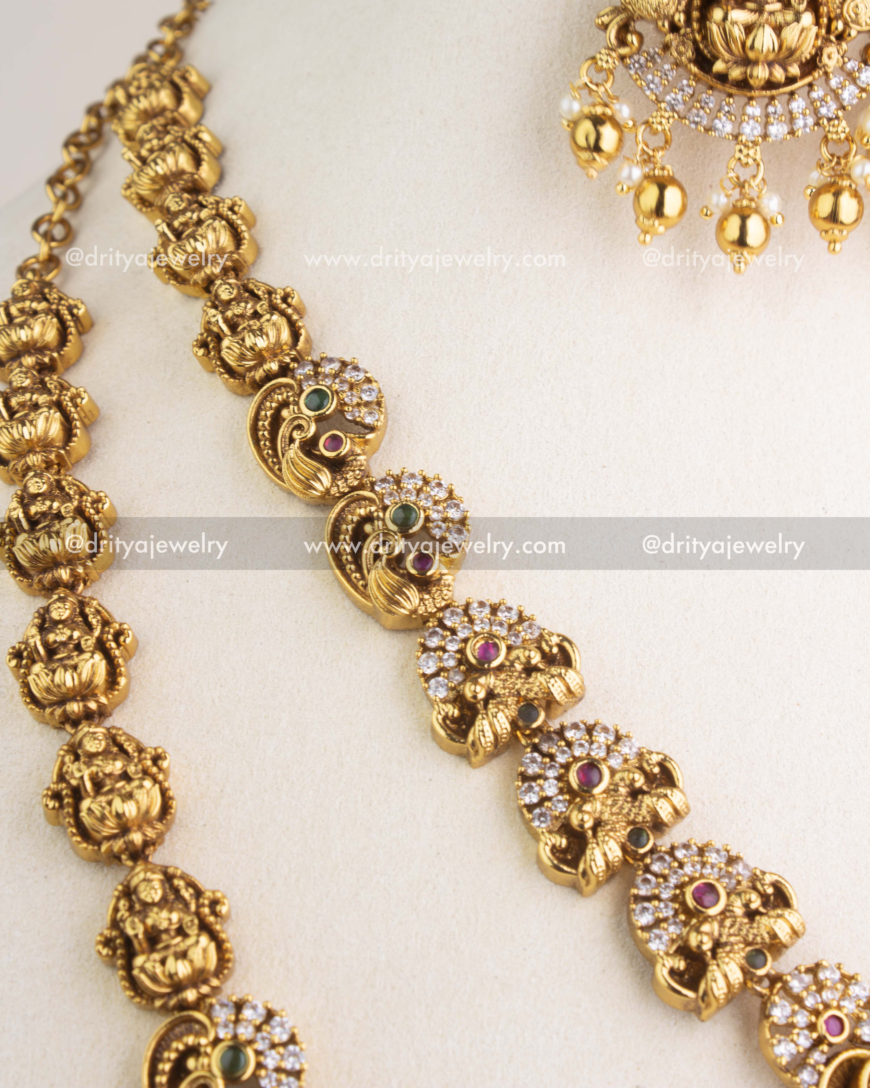 SKU 1163 Necklace Set close view of upper and lower necklace chains with intricate nakshi work