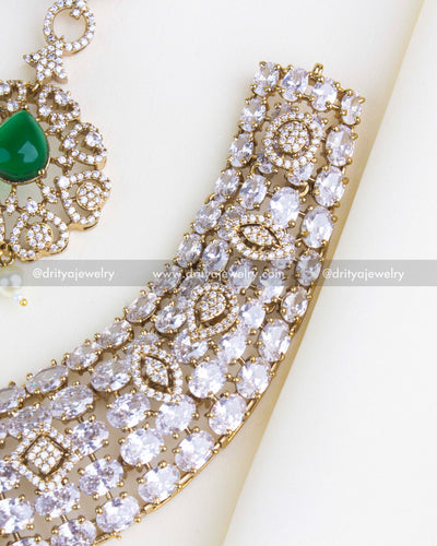 1110-W - Necklace Set - Detailed side view of stone-studded short necklace band