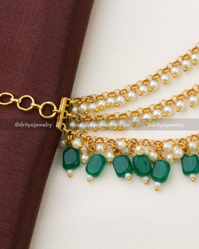 SKU 1292 emerald beads and pearl champaswaralu close-up of clasp and bead drops