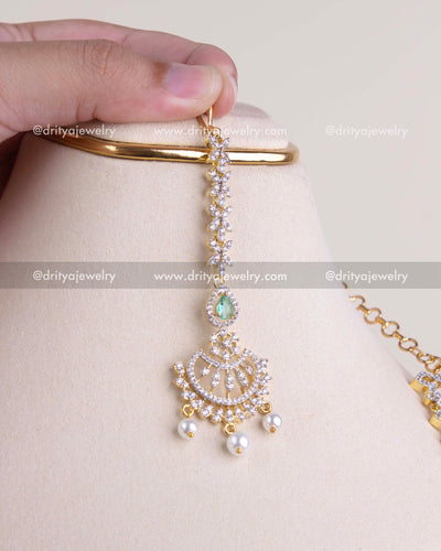 1208-RE maang tikka style pendant with CZ stones, emerald centre and pearl drops close-up