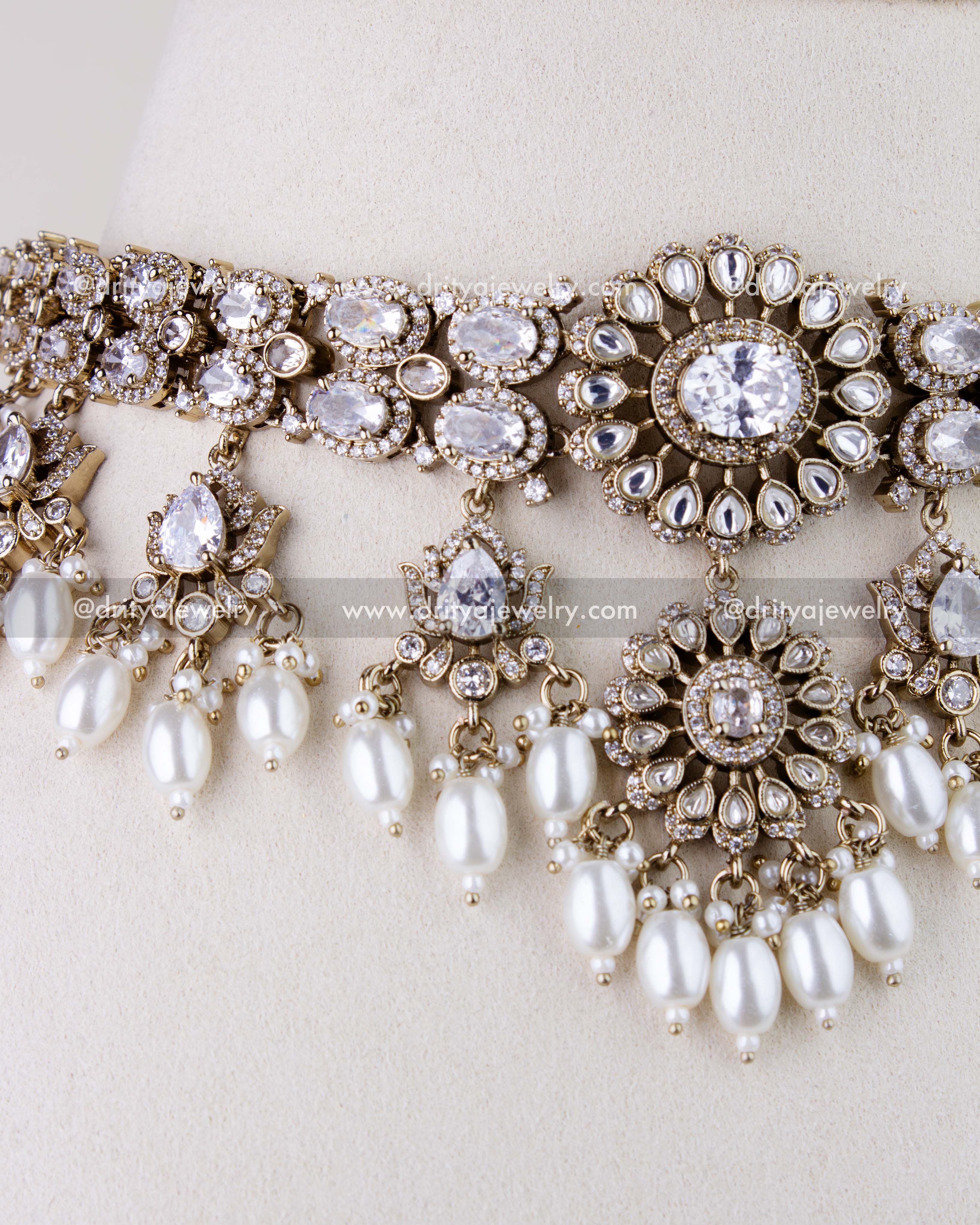 1271-W detailed side view of Victorian CZ kundan choker with clustered pearl-like beads
