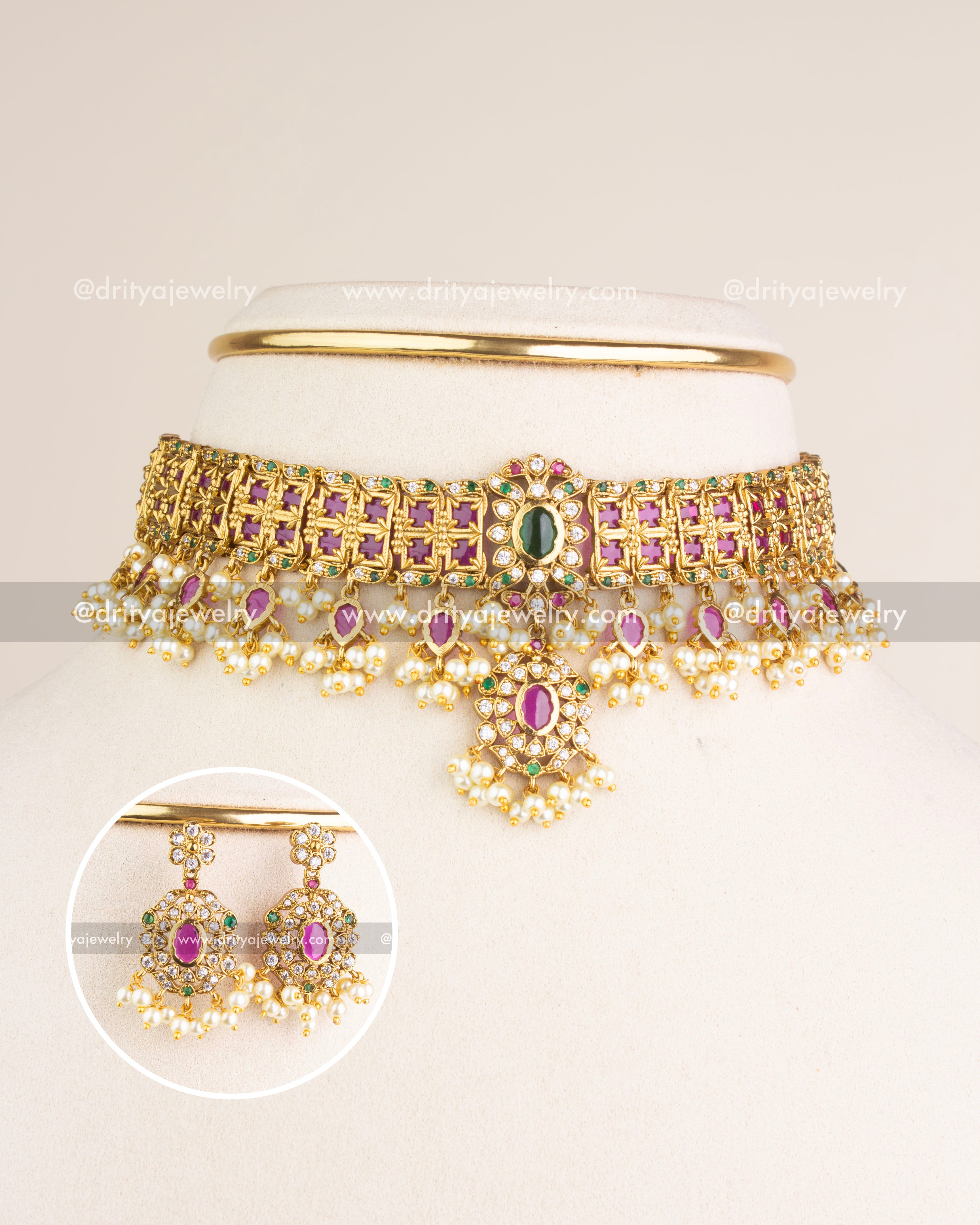 SKU 1140 Necklace Set front view of guttapusalu gold choker with inset earrings detail