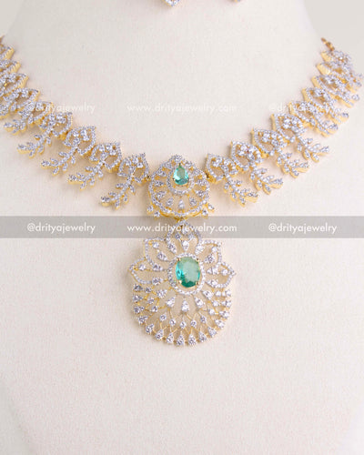 1232-RE necklace displayed with central green stone pendant attached