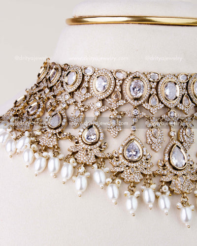 1275-W side detail of Victorian choker showing layered stones and pearl hangings