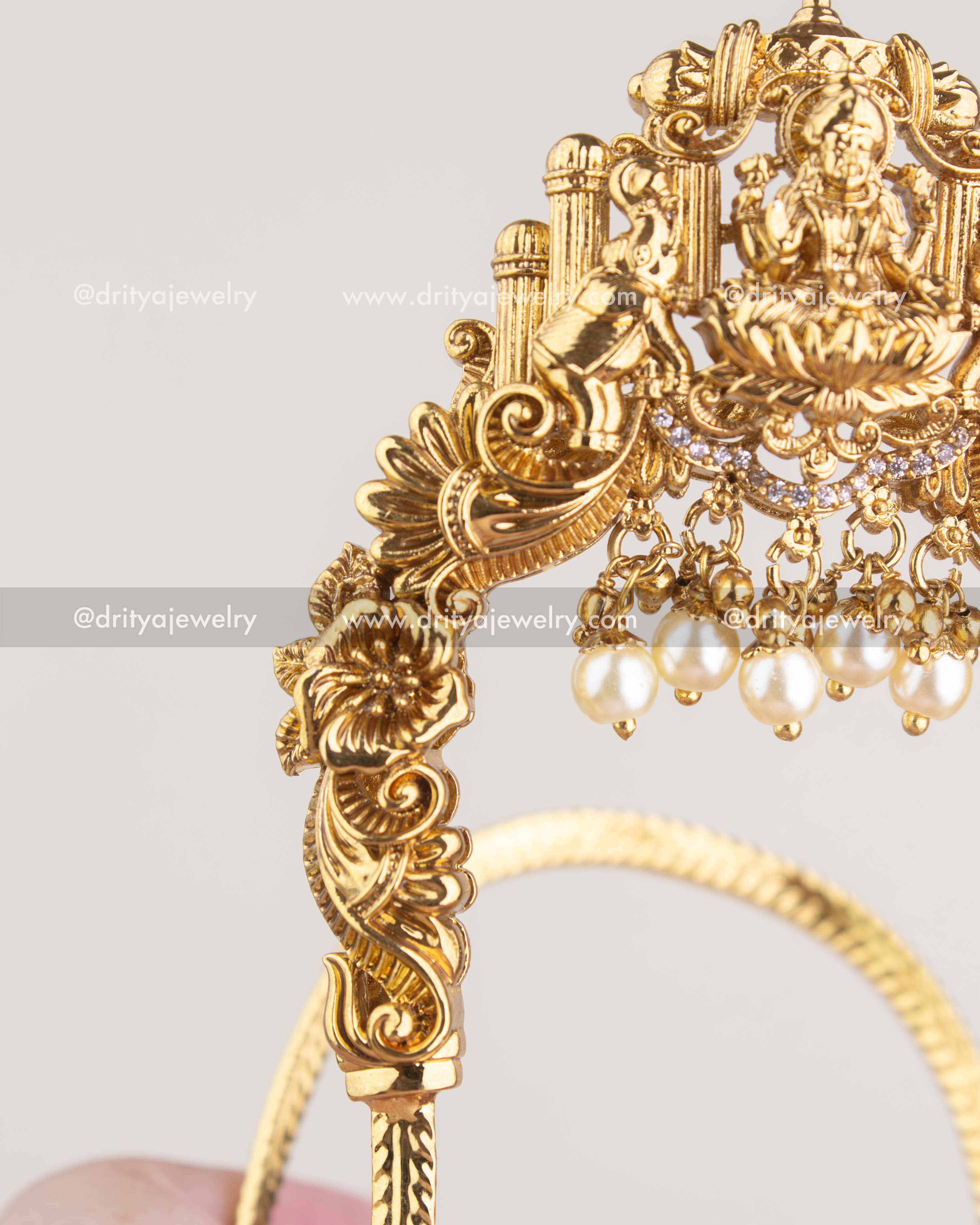 SKU 1254 kids temple vanki side close-up showing god idol and pearl hangings