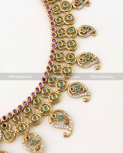 SKU 1290 close-up of side of necklace showing circular links and paisley drops