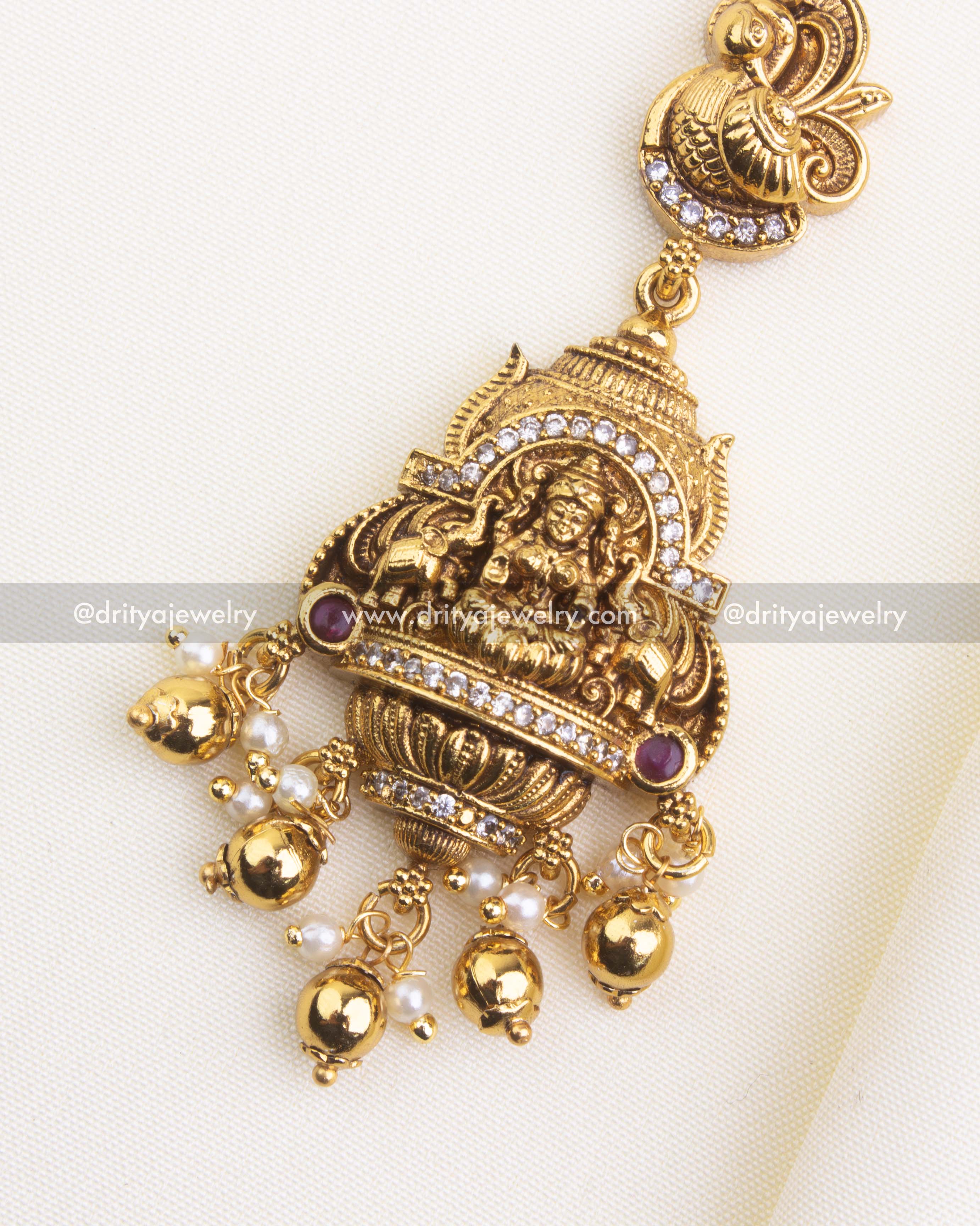 1154-GO maang tikka close-up showing temple god idol pendant with bead and pearl drops