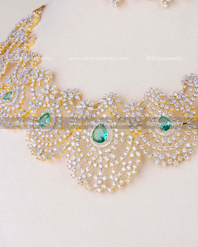 1278-RE emerald CZ short necklace front view highlighting scalloped design