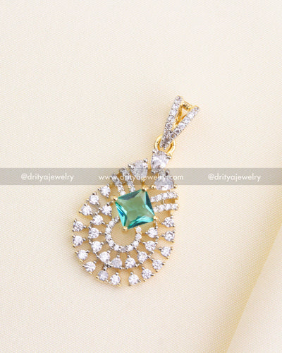 1196-MG emerald CZ pendant close-up view