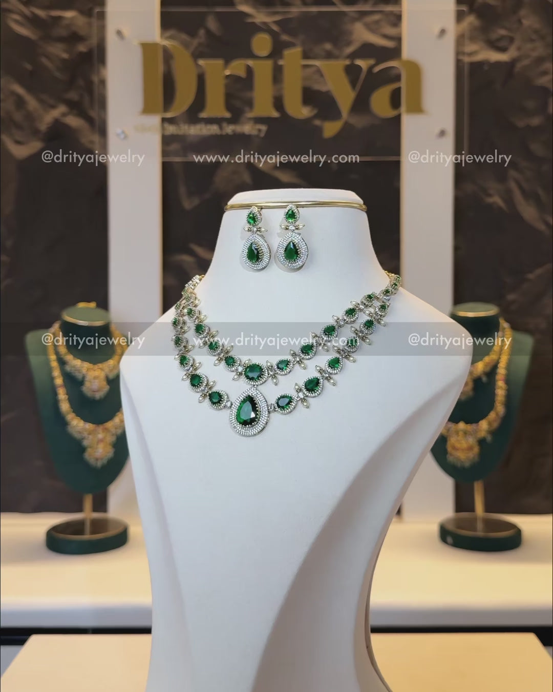 Victorian Layered Short Necklace