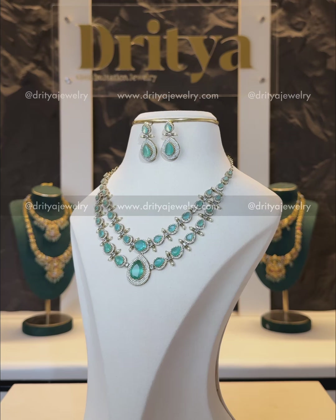 Victorian Layered Necklace Set Mint