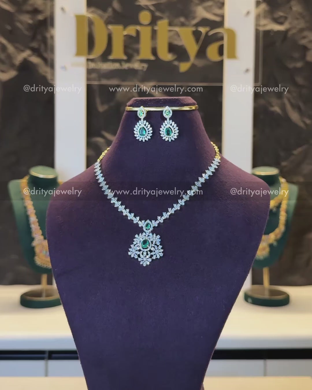 Load video: Premium Emerald Diamond Replica Necklace Set